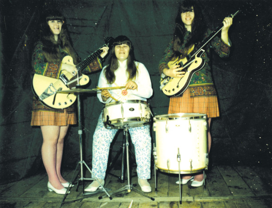 邦楽 [CD] OUTSIDER / V.A retrospective Outsider Music: Beyond Alternative — MUSE Magazine